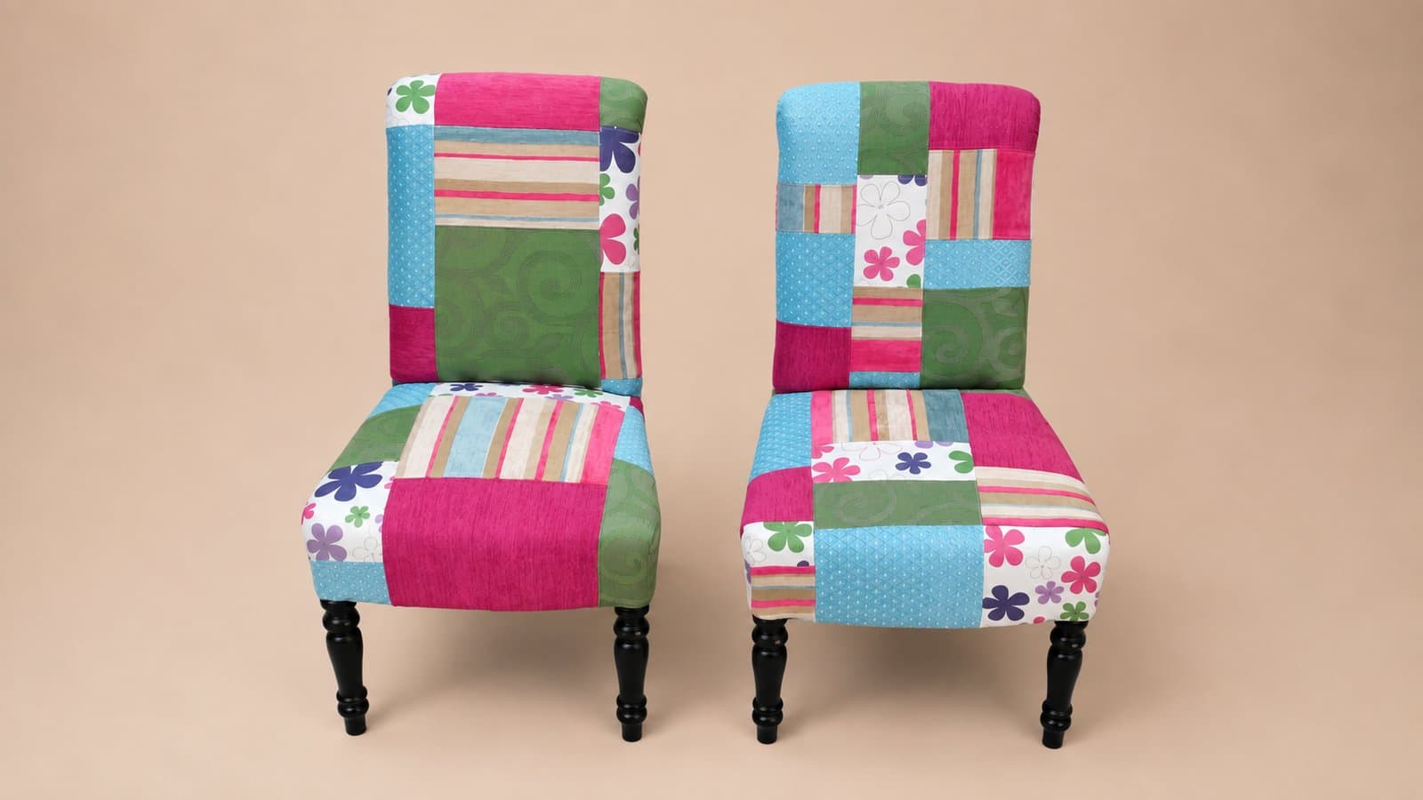 Sedia patchwork vista frontale con schienale a riquadri